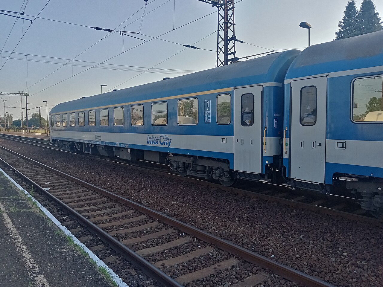 InterCity-Wagen der MÁV