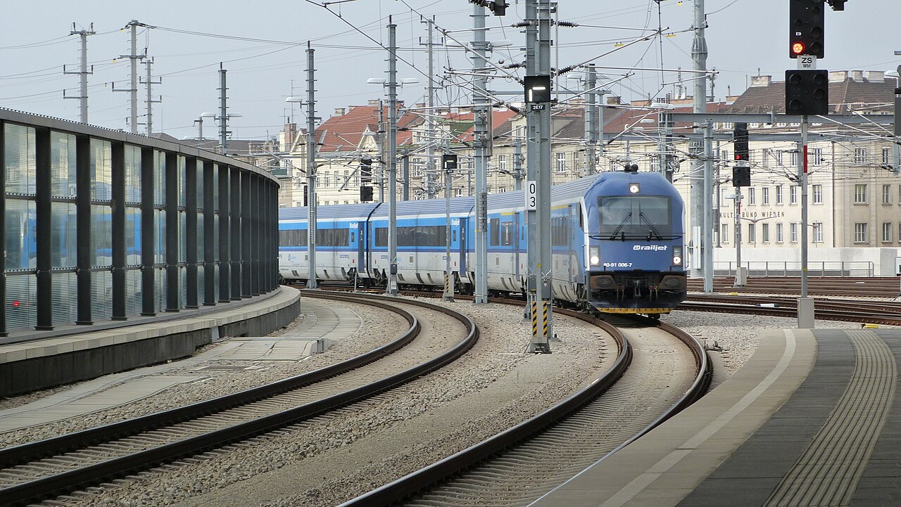 ČD Railjet der ersten Generation in Wien